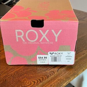 Roxy Black and White